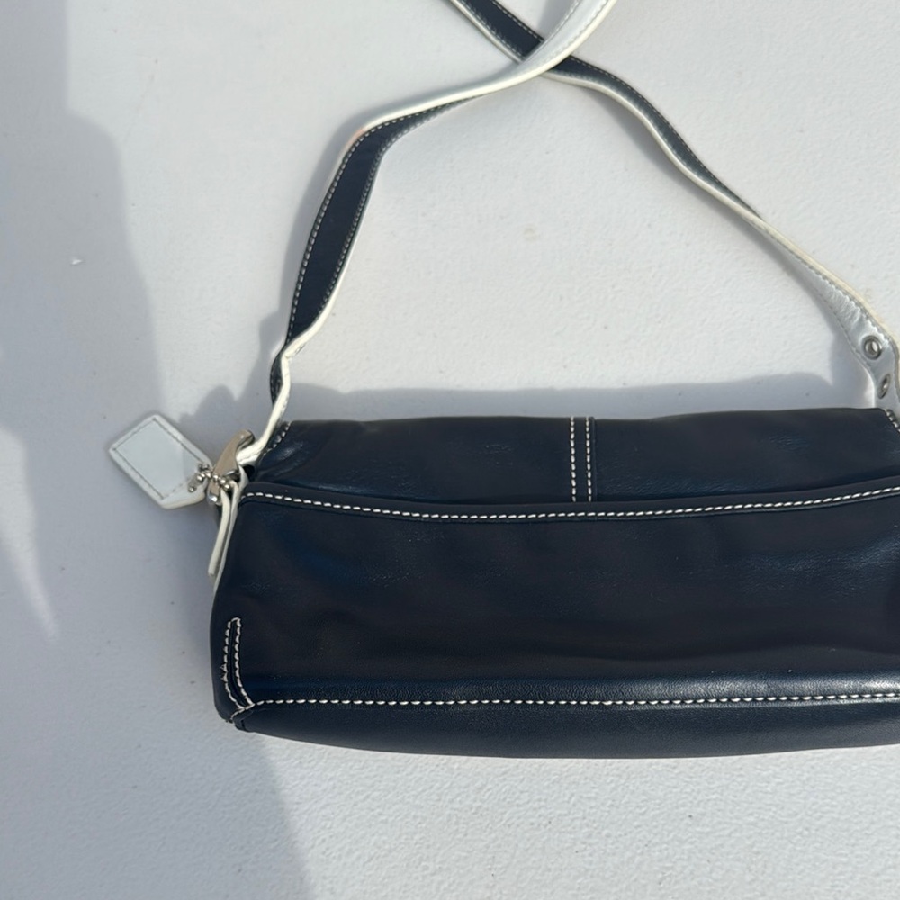 Coach Vintage 2004 Elegant Navy and White Women's Crossbody Bag - Picture 5 of 7